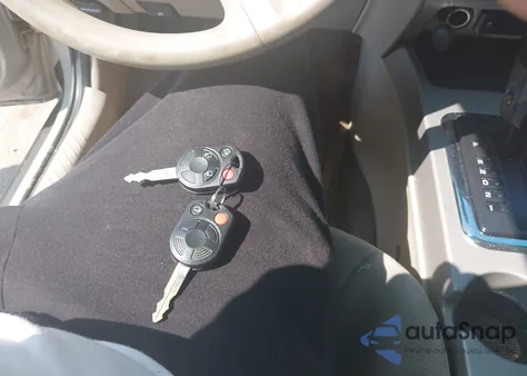 2008 Ford Escape Xlt z USA, uszkodzony, nr VIN 1FMCU93188KE62666